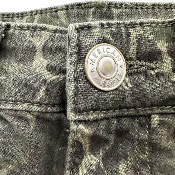 American Eagle Denim Mini Skirt size 2 Animal or Camo print - Picture 7 of 11